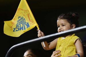 ధోనీని హగ్ చేసుకోవాలనే ఆప్యాయతతో.., వీడియో పోస్టు చేసిన మిస్టర్ కూల్