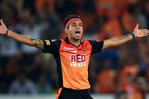 ఐపీఎల్: లెవన్ వన్ తప్పిదం చేసిన సిద్దార్ధ్ కౌల్, రిఫరీ వార్నింగ్