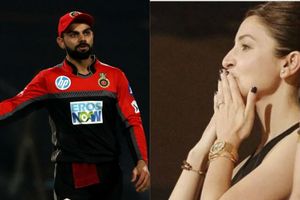 పంజాబ్‌తో మ్యాచ్: కోహ్లీకి ఫ్లయింగ్ కిస్ పెట్టిన అనుష్క శర్మ