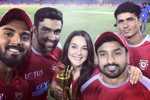 నవ్వు ఆపుకోలేకపోయా: పంజాబ్ గెలుపుపై ప్రీతి జింటా ఫన్నీ ట్వీట్