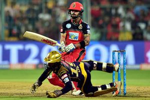 #PlayBold to #KhelnaChhod: ఆర్‌సీబీ ఓటమిపై ట్విట్టర్‌లో జోకులు