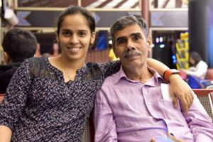 నాన్న రాకపోతే ఆడలేవా..?, ఇలాంటి డిమాండ్లు తప్పు