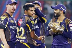 IPL 2018: అతి చేసిన బౌలర్లు, వార్నింగ్ ఇచ్చిన మ్యాచ్ రిఫరీ