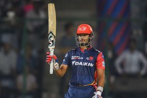 ఐపీఎల్ చరిత్రలో నాలుగోసారి: కెప్టెన్‌గా తొలి మ్యాచ్‌లోనే హాఫ్ సెంచరీ