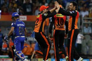 సూపర్బ్ మ్యాచ్: వాంఖడెలో ముంబైపై హైదరాబాద్ సంచలన విజయం