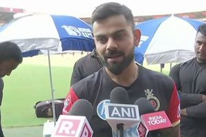 అఫ్రిది కశ్మీర్ వ్యాఖ్యలపై కోహ్లీ ఇలా: అఫ్రిది ఎవరని కపిల్ ప్రశ్న