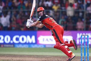 ఫ్యాన్స్ పుల్ ఖుషీ: డివిలియర్స్ ఐపీఎల్ భవిష్యత్తుపై ఆర్‌సీబీ ట్వీట్