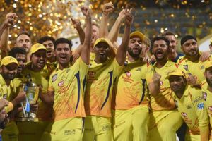 చెన్నై సూపర్‌కింగ్స్ అరుదైన ఘనత: కోల్‌కతా, ముంబైల సరసన చోటు