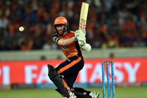 అచ్చం ధోనిలాగే: విలియమ్సన్‌పై ప్రశంసల వర్షం కురిపించిన గవాస్కర్