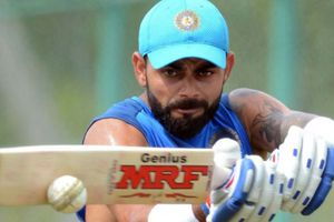 మెడ నొప్పి నుంచి కోలుకున్న కోహ్లీ: మళ్లీ బ్యాట్ పట్టి ప్రాక్టీస్