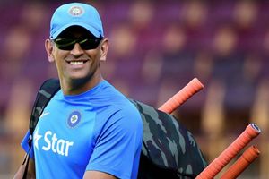 ధోనీకి బదులు టీమిండియాలోకి ముగ్గురు??