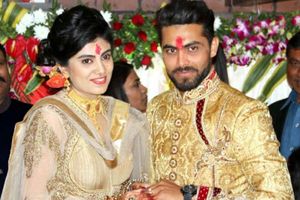 నడిరోడ్డుపై జడేజా భార్యకు ఘోర అవమానం