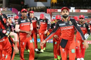 'అభిమానులను వెన్నుపోటు పొడుస్తున్న ఆర్‌సీబీ'