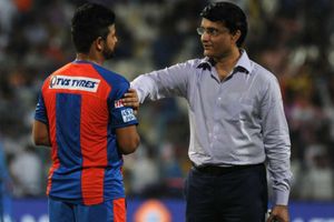 గంగూలీతో మాట్లాడిన తర్వాతే టీమిండియాలో చోటు దక్కింది