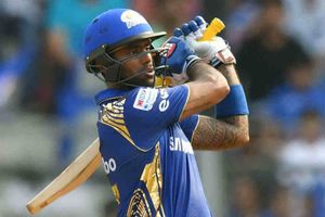 ఈడెన్‌లో మ్యాచ్: అరుదైన రికార్డు నెలకొల్పిన సూర్యకుమార్ యాదవ్