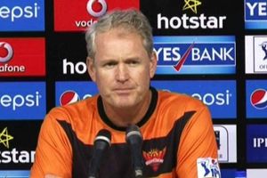 సన్‌రైజర్స్ ఓటమికి కారణం అతడే: టామ్ మూడీ