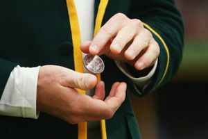 టెస్టుల్లో టాస్ ఉండాల్సిందే: ఐసీసీ