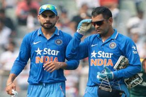 2020 నుంచి 100 బంతుల టోర్నీ: ఆదరణ కోసం కోహ్లీ, ధోని