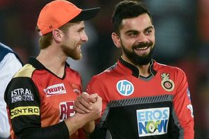 ప్లే ఆఫ్స్‌కు సన్‌రైజర్స్: ఉప్పల్‌లో బెంగళూరుపై ఘన విజయం