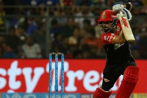 ఐపీఎల్‌లో అత్యధిక సింగిల్స్‌: కోహ్లీ ఖాతాలో మరో అరుదైన ఘనత