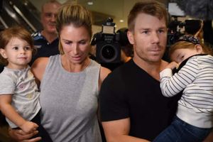 వార్నర్‌ను చుట్టుముట్టిన మరో వేదన, మళ్లీ అతని భార్య...