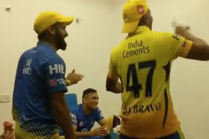 ధోనీ కోసం పర్సనల్‌గా డ్యాన్స్ చేసిన బ్రావో..(వీడియో)