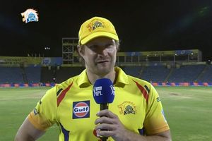 'నాపై ధోని ప్రభావం, ఎంతో స్ఫూర్తిని నింపుతున్నాడు' (వీడియో)