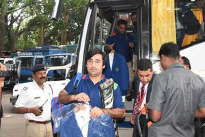 మా కెప్టెన్ జట్టును ఓడిస్తా: అఫ్ఘాన్ బౌలర్