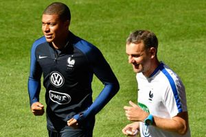 ఫాన్స్ జట్టు నిలబడాలంటే.. 19 ఆడాల్సిందే