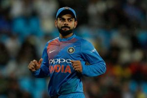 17 పరుగుల దూరంలో: మరో రికార్డు చేరువలో విరాట్ కోహ్లీ