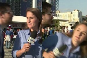 ఆగ్రహం: మహిళా రిపోర్టర్‌‌కు లైవ్‌లో ముద్దు (వీడియో)