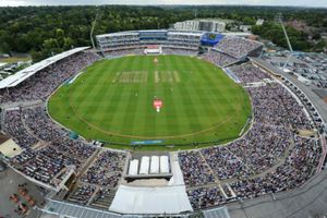 గ్యాలరీలు వెలవెల!: చారిత్రాత్మక టెస్టుపై ఆసక్తి చూపని అభిమానులు