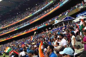 అభిమానుల నుంచి ఇదే ఆశిస్తున్నాం: కోహ్లీ