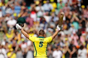 టీ20ల్లో తొలిసారి: చరిత్ర సృష్టించిన ఆరోన్ ఫించ్