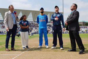 కుల్దీప్ రికార్డు, రోహిత్ శర్మ సెంచరీ: తొలి వన్డేలో భారత్ ఘనవిజయం