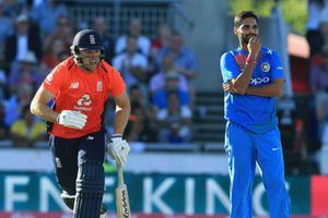 క్రీడా స్పూర్తిని మరిచిన భారత బౌలర్లు..!!