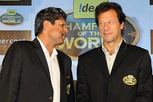 పాక్ ప్రధానిగా ఇమ్రాన్ ఖాన్: సంతోషంగా ఉందన్న కపిల్ దేవ్