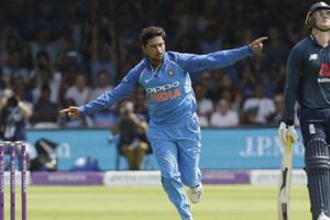 3వ వన్డేలో కుల్దీప్‌కు చుక్కలు చూపిస్తాం: ఇంగ్లాండ్ పేసర్ వుడ్