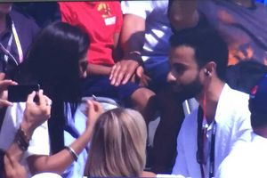 INDvENG: స్టేడియంలో లవ్ ప్రపోజల్, మరో ప్రేమ జంట