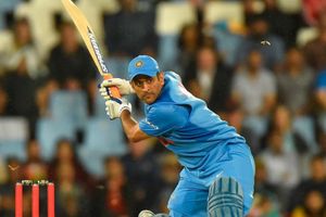 మరో మైలురాయికి 33 పరుగుల దూరంలో ధోని: సచిన్, గంగూలీ, ద్రవిడ్‌‌ల సరసన