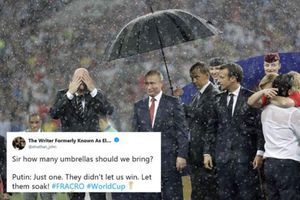 ఫిఫా ఫైనల్లో వర్షం: గొడుగుతో పుతిన్, సోషల్ మీడియాలో జోకులు