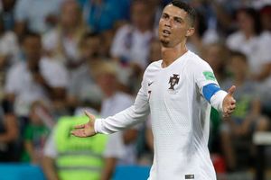 ఫిఫాలో సంచలనం: మెస్సీతో పాటు రోనాల్డో కూడా ఇంటికి