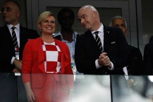 ఫిఫా: రష్యా ప్రధాని ముందు క్రొయేషియా అధ్యక్షురాలి సంబరాలు (వీడియో)