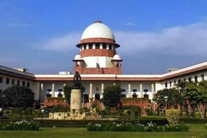 ఎన్నికలు నిర్వహించవద్దు: రాష్ట్ర సంఘాలకు సుప్రీం ఆదేశం