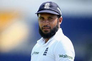 బౌలింగ్.. బ్యాటింగ్.. చేయకుండానే రూ.11లక్షలతో ఇంగ్లాండ్ క్రికెటర్