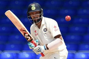 కోహ్లీ.. జట్టులోకి పూజారాని ఎందుకు తీసుకోలేదు..??