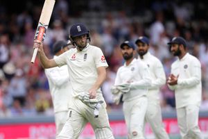 ఆధిక్యంలోనే డిక్లేర్‌ను ప్రకటించిన ఇంగ్లాండ్, పేలవంగా భారత్