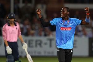 జోఫ్రా ఆర్చర్ హ్యాట్రిక్ వికెట్ల వీడియో చూశారా?