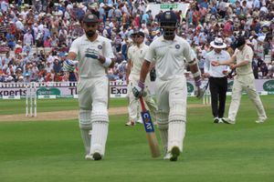 లంచ్ విరామానికి భారత్ 76/3: గాయపడ్డ జోస్ బట్లర్