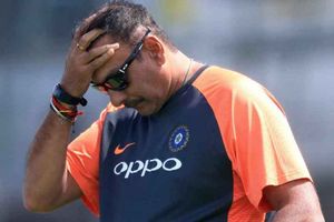 రవిశాస్త్రిని కామెంట్లతో కసురుతున్న హర్భజన్